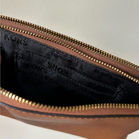 Michael Kors double zipper wristlet - Picture 8 of 8